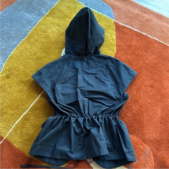 Beautiful Comrags Vest - Picture 3 of 10